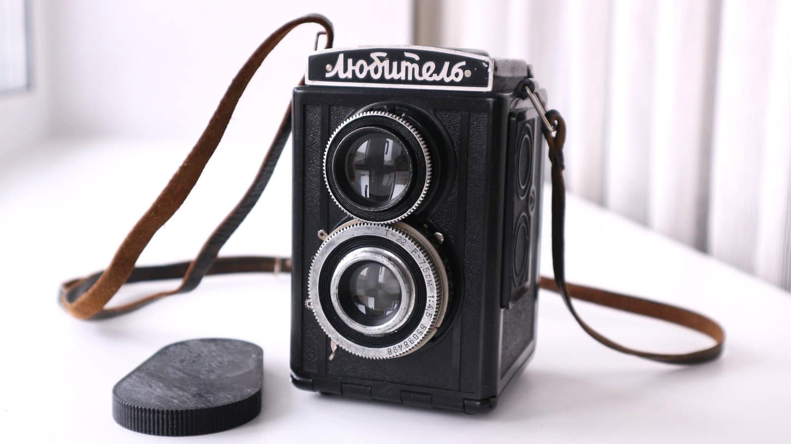 Lubitel Soviet TLR Camera Medium Format 6x6 S/N: 55098498