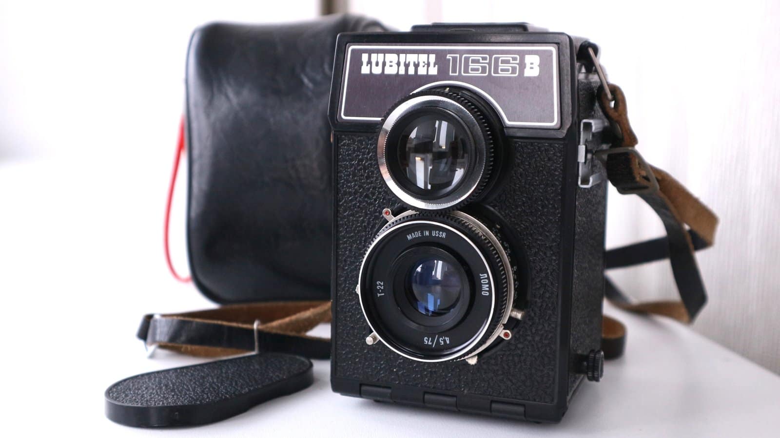 Lubitel 166 B LOMO TLR Camera Medium Format 6x6. S/N: 81710072