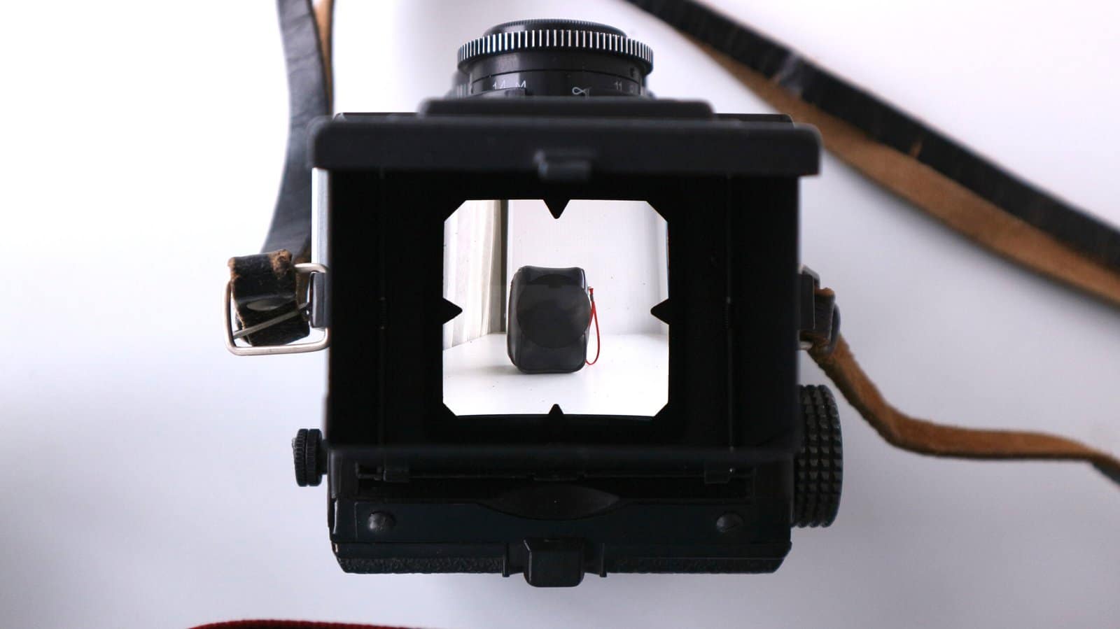 Lubitel 166 B LOMO TLR Camera Medium Format 6x6. S/N: 81710072 - Image 9