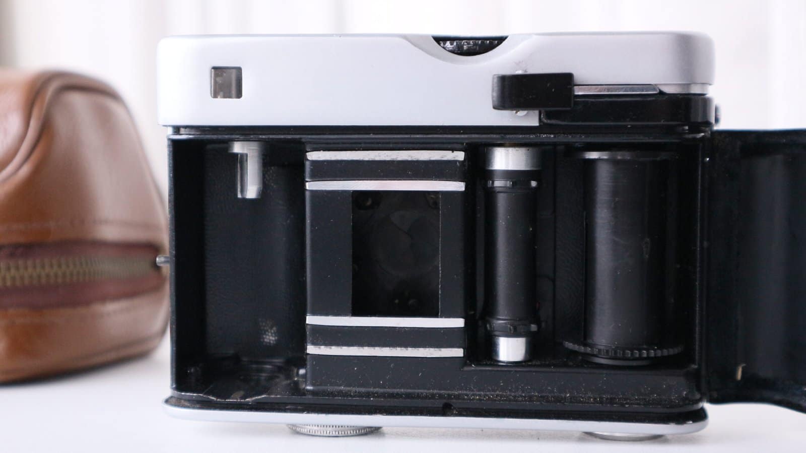 Chaika 2 Industar-69 lens 2.8/28mm Soviet half-frame camera - to