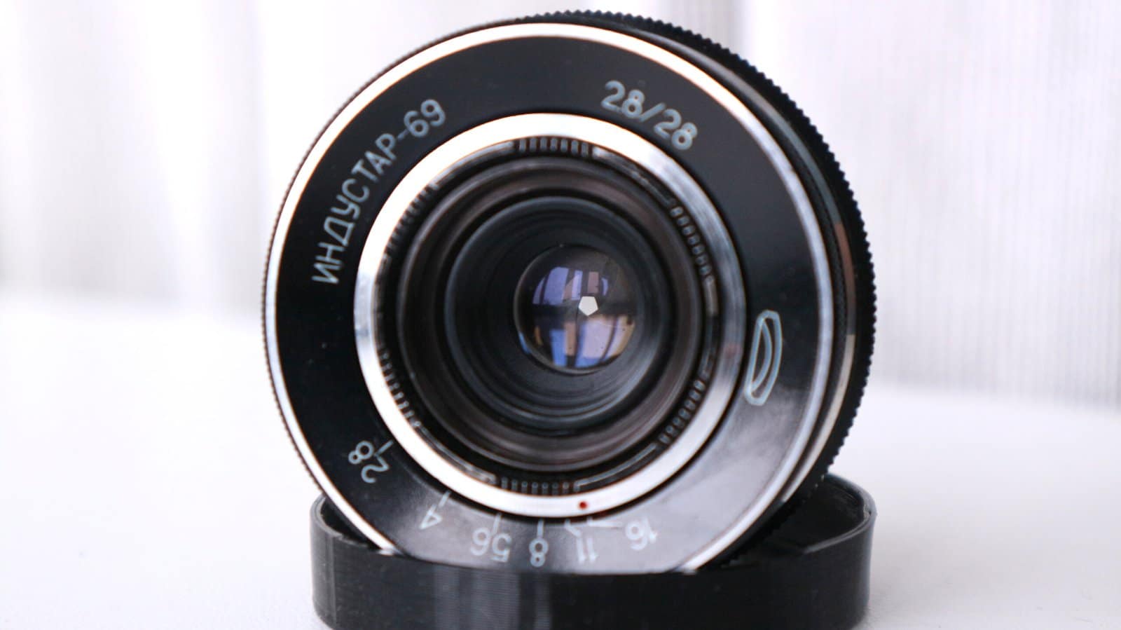 Chaika 2 Industar-69 lens 2.8/28mm Soviet half-frame camera - to