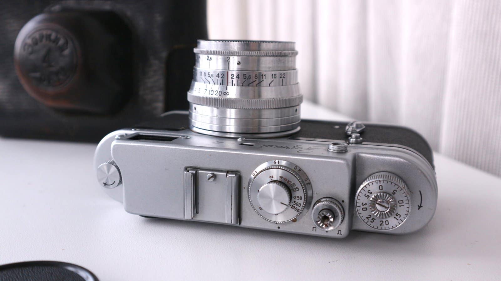 Zorki 4 Soviet Rangefinder Camera 35mm with Jupiter 8 2/50mm S/N 68010258 - Image 3