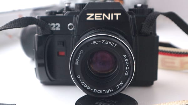 Zenit 122 Soviet 35mm SLR Camera with Helios 44m-4 2/58mm Lens M42 - Image 2