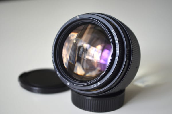 MC Jupiter 9 85mm f/2 LZOS SLR lens M42 S/N 8300312