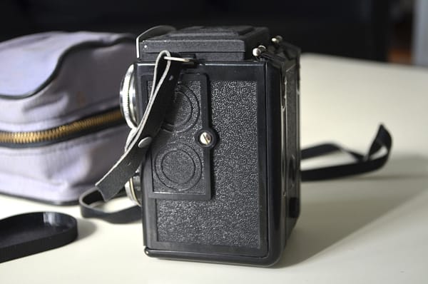 Lubitel Soviet TLR Camera Medium Format 6x6. S/N: 33699 - Image 2