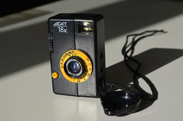 Agat 18K BelOMO half-frame 35mm Industar-104 2.8/28mm lens S/N 9088639