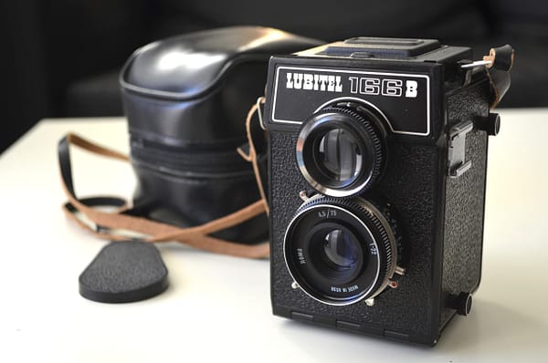 Lubitel 166 B LOMO TLR Camera Medium Format 6x6. S/N: 82207234