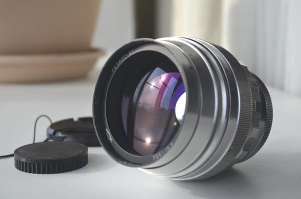 HELIOS 40 (1961) m39 Silver 85mm f/1.5 Soviet lens s/n 611553