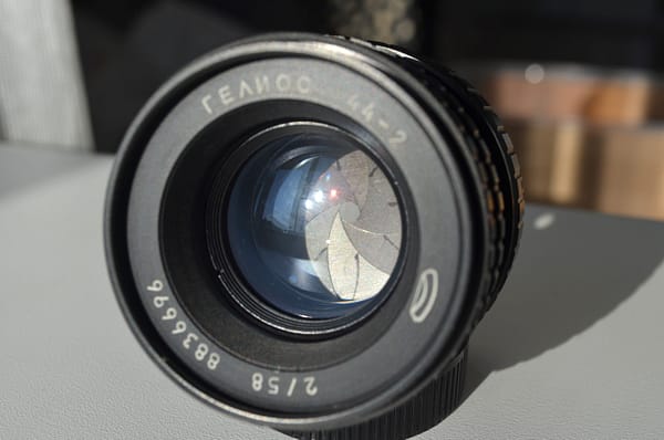 Helios 44-2 f2 58mm m42 BelOMO Soviet lens S/N 8836696 - Image 2
